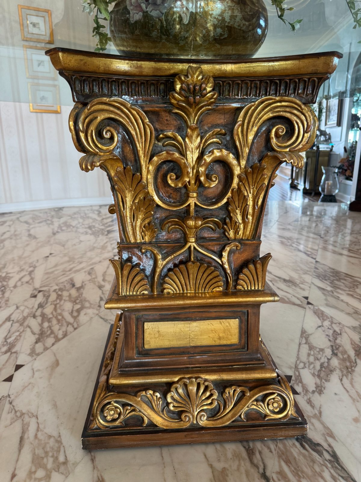 Giltwood Goldleaf Enterance Table thumbnail 3