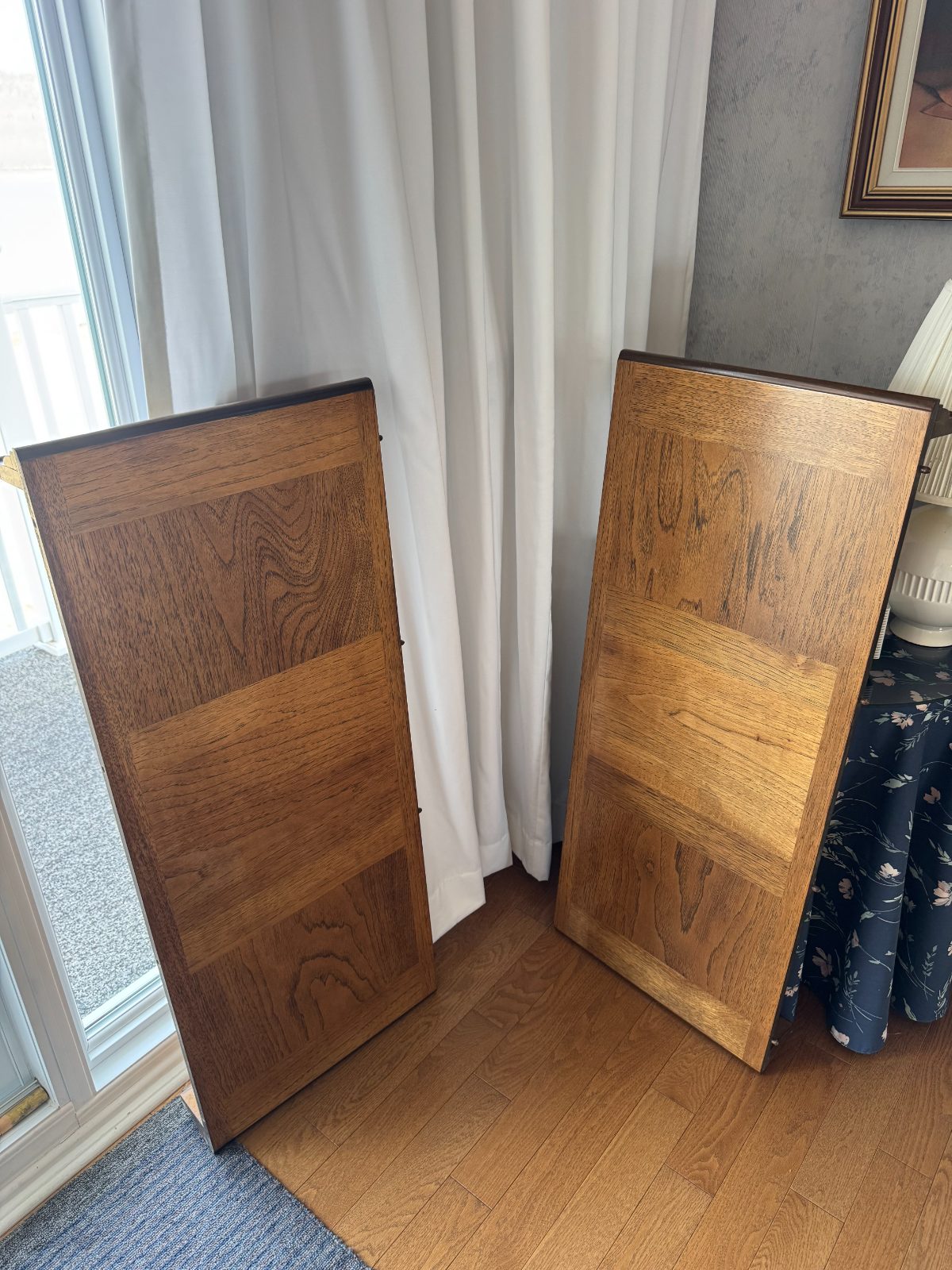 Expandable Dining Room Table thumbnail 7