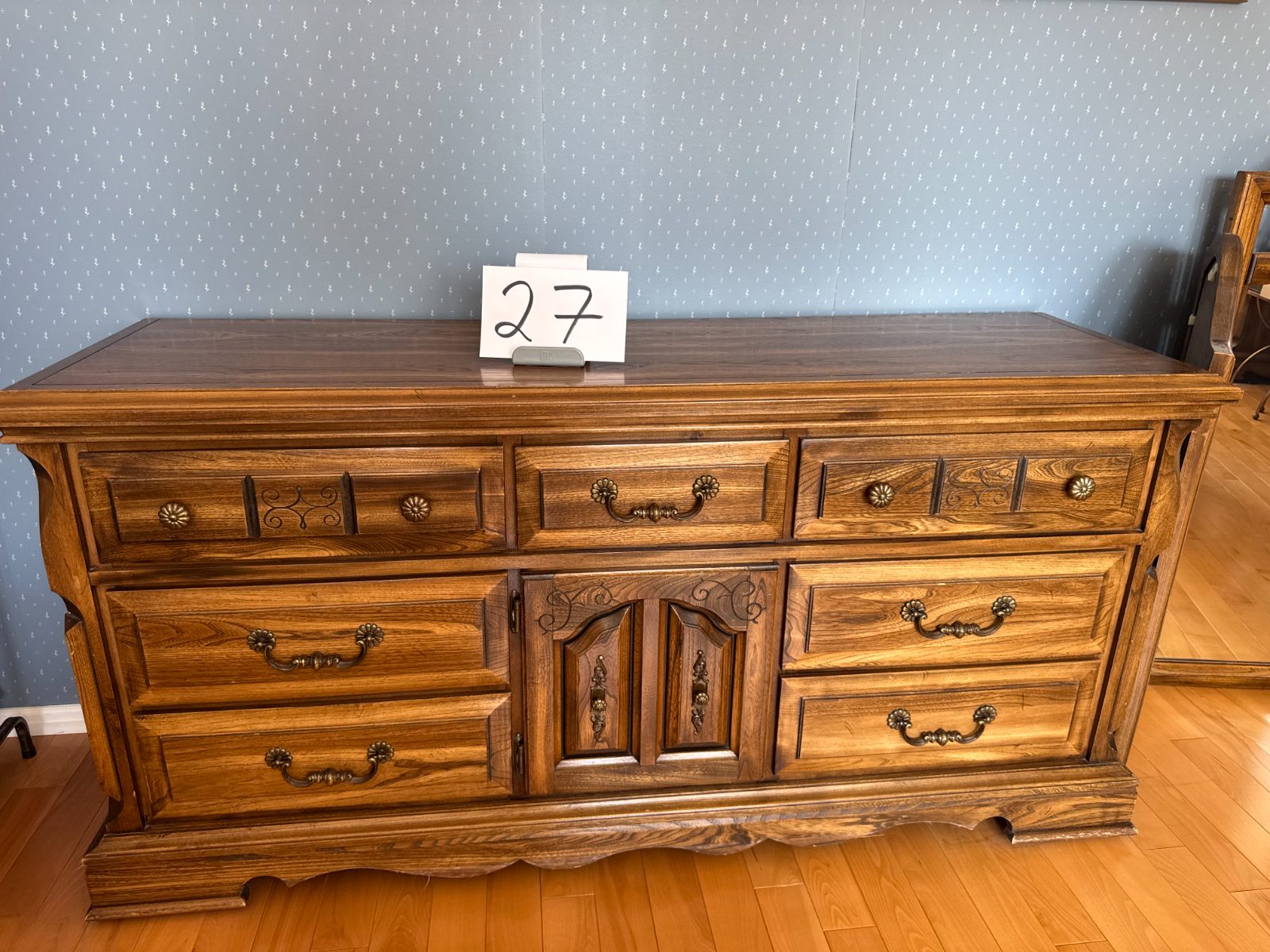 Ornate Lowboy Dresser w Mirror thumbnail 5