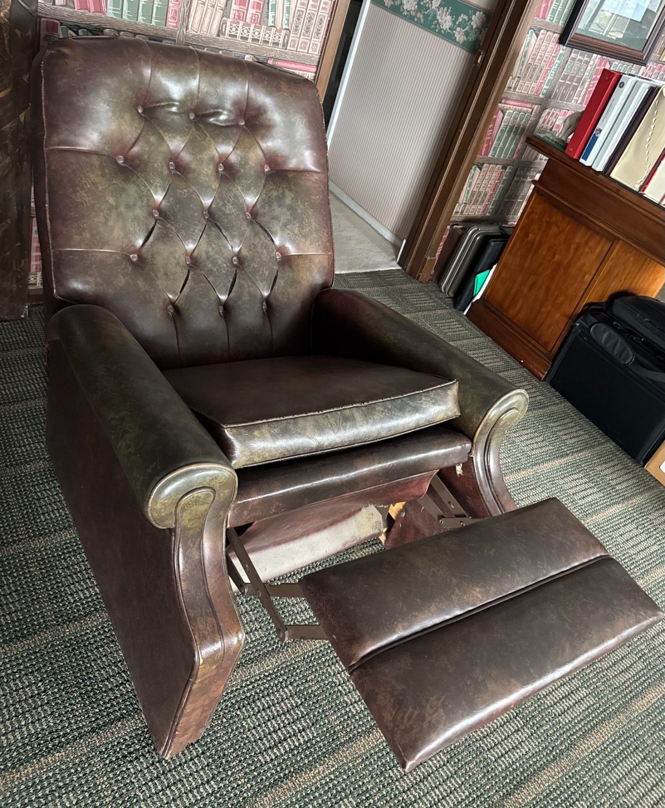 Leather Recliner thumbnail 5