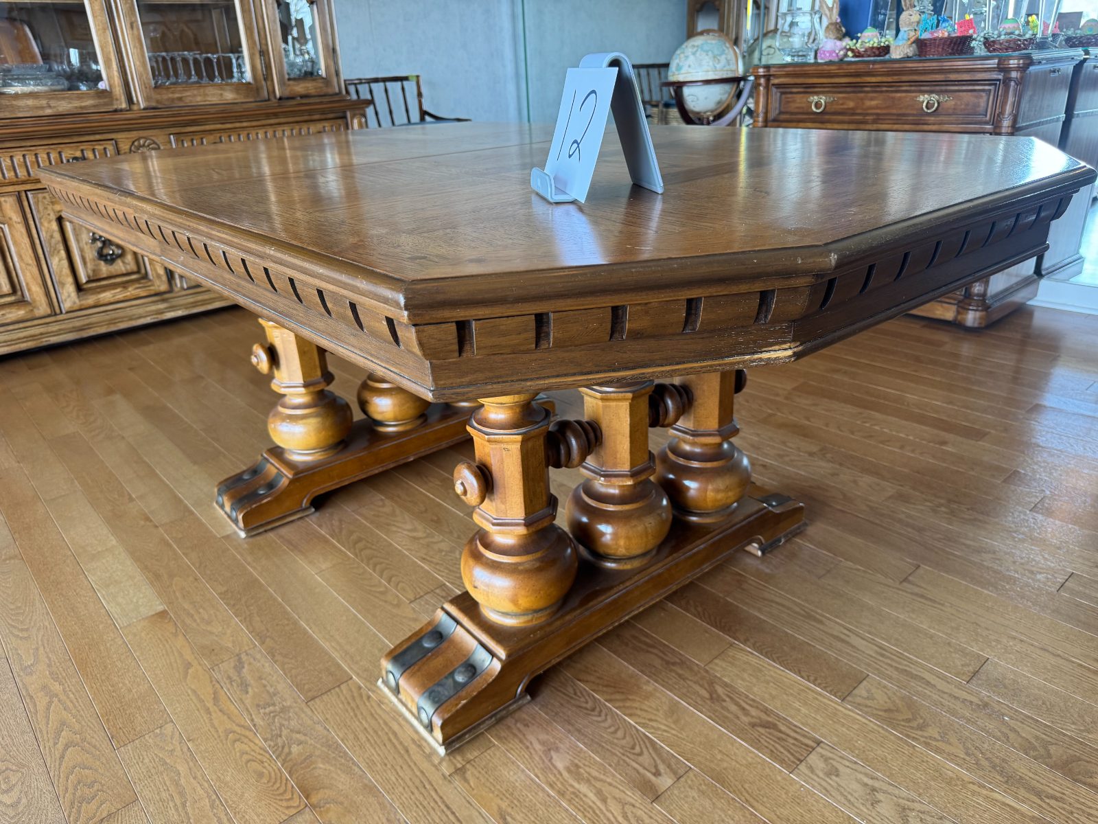 Expandable Dining Room Table thumbnail 5