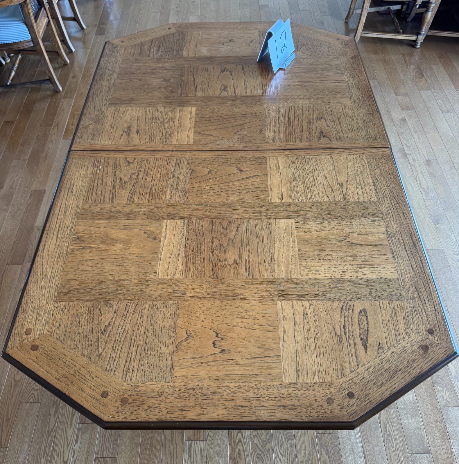 Expandable Dining Room Table thumbnail 4